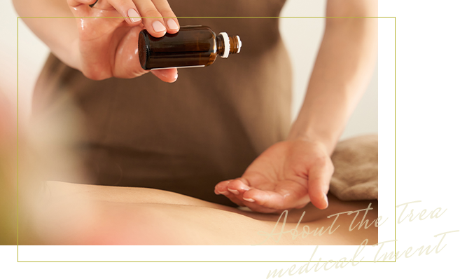 アロマオイルを使用し施術している様子